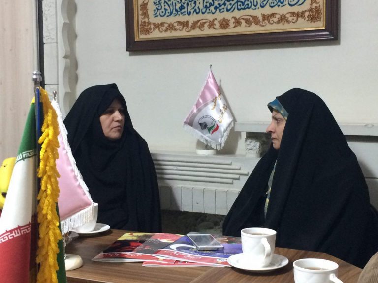 پیوستن اتحادیه آرایشگران زنانه به کمپین تولید ملی/ زنان به واحدهای صنفی بدون پروانه مراجعه نکنند