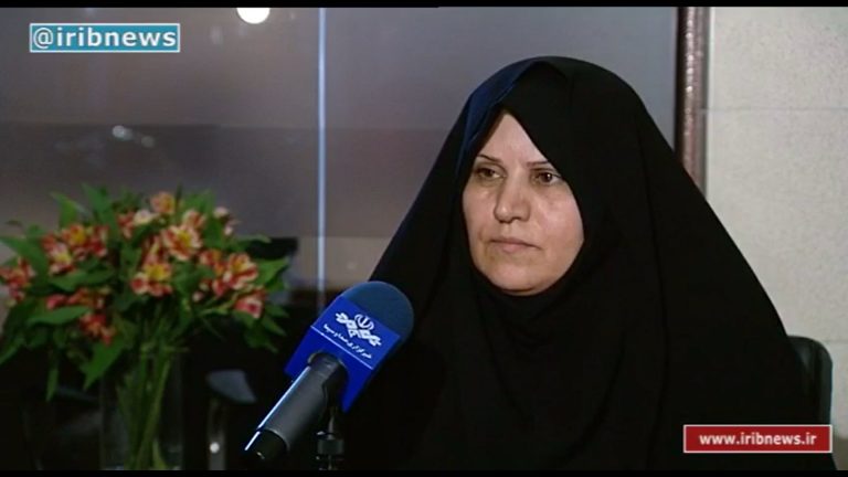 مصاحبه خانم عابدی با خبرنگار صدا و سیما در خصوص فعالیت آرایشگران در فضای مجازی